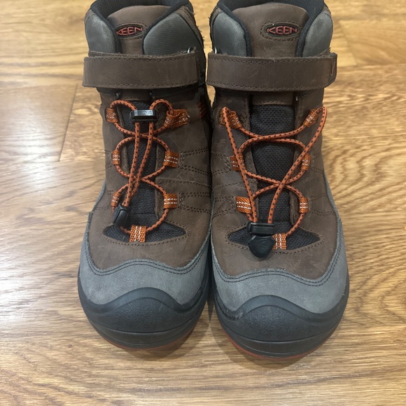 Keen Hiking Boots - Picture 2 of 3